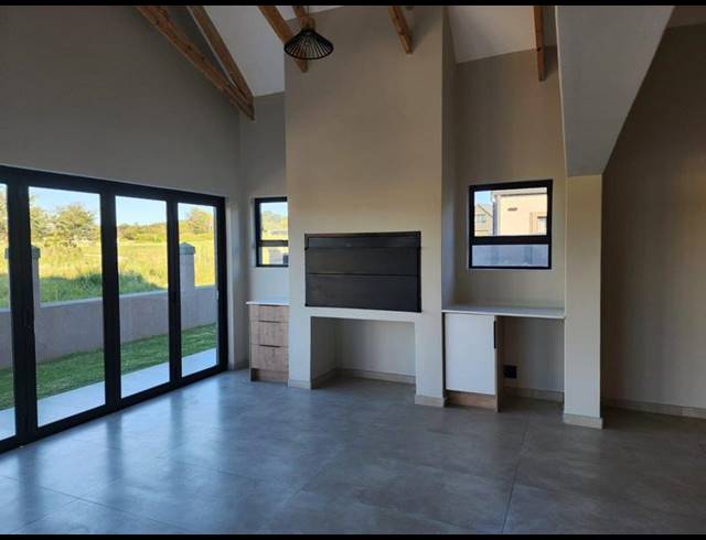 3 BEDROOM HOUSE FOR SALE IN HERON BANKS GOLF ESTATE